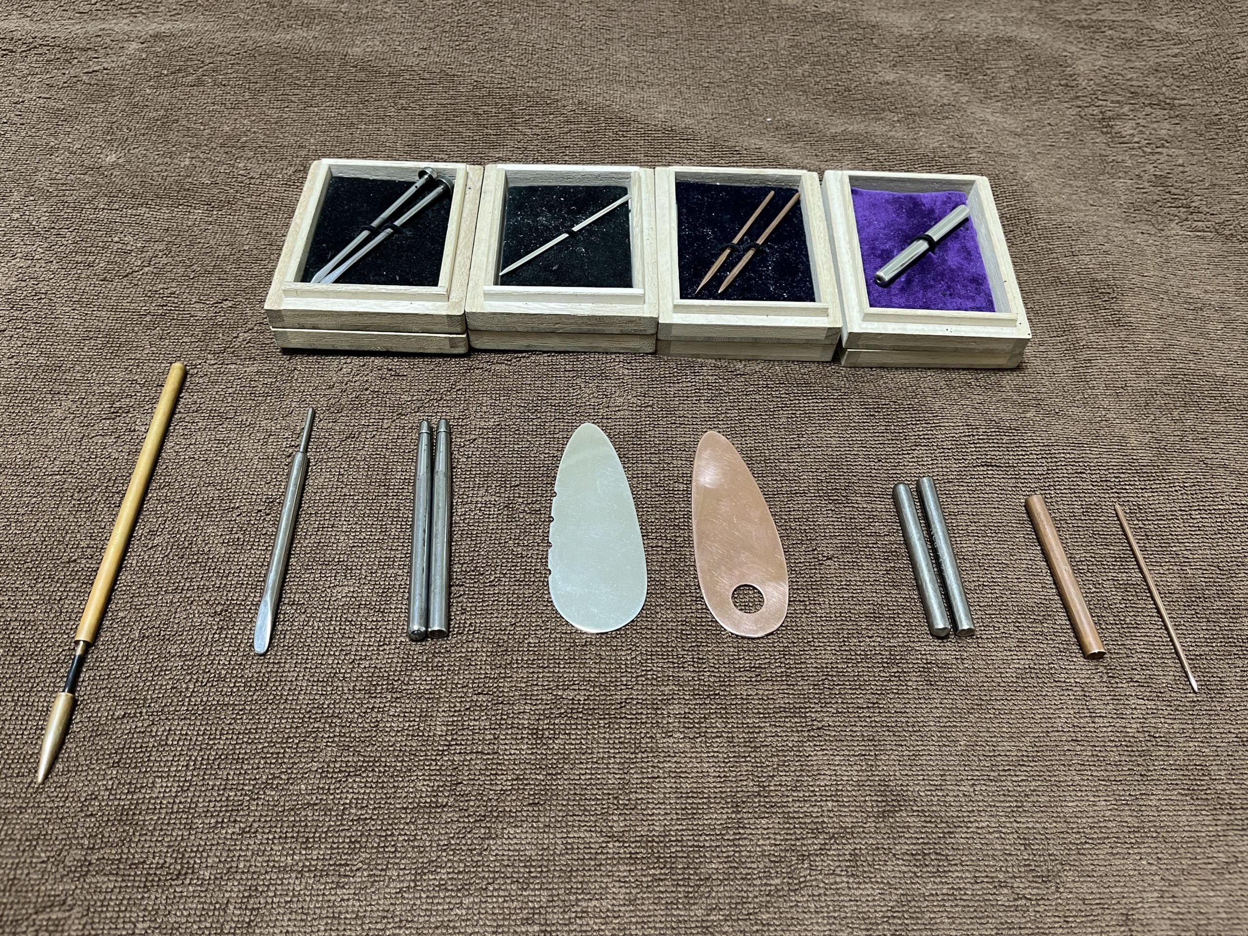 てい鍼（刺さない鍼）